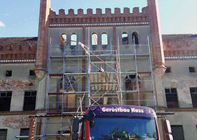 Schloss Broock wird eingerüstet