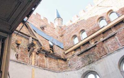 Schluss im Schloss mit Durchblick nach oben