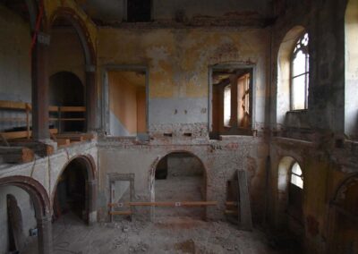 Herstellung der Auflagertaschen im Gartensaal und in der Eingangshalle