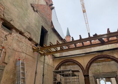 Aufbau der Schalung in der oberen Halle, für die Decke über dem ersten Obergeschoss