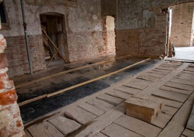 Restaurierung der letzten erhaltenen Vollholzdecke