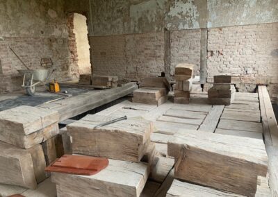 Restaurierung der letzten erhaltenen Vollholzdecke