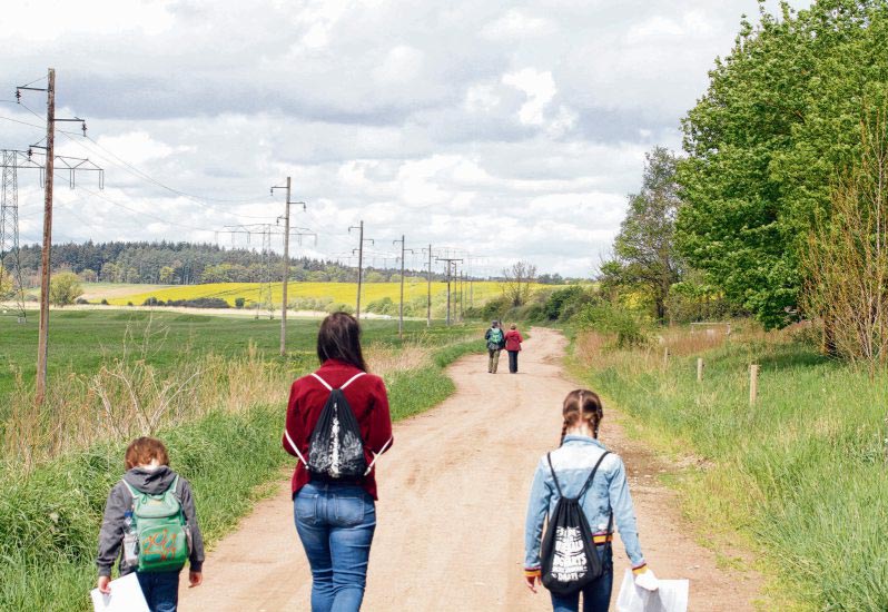 Zwischen Frühstartern und einem abendlichen Picknick im Schlosspark Zwischen Frühstartern und einem abendlichen Picknick im Schlosspark