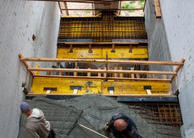 Die ersten Teile für das neue Treppenhaus B