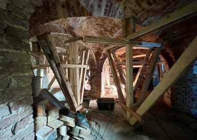 Sanierungsarbeiten an den Gewölbekappen